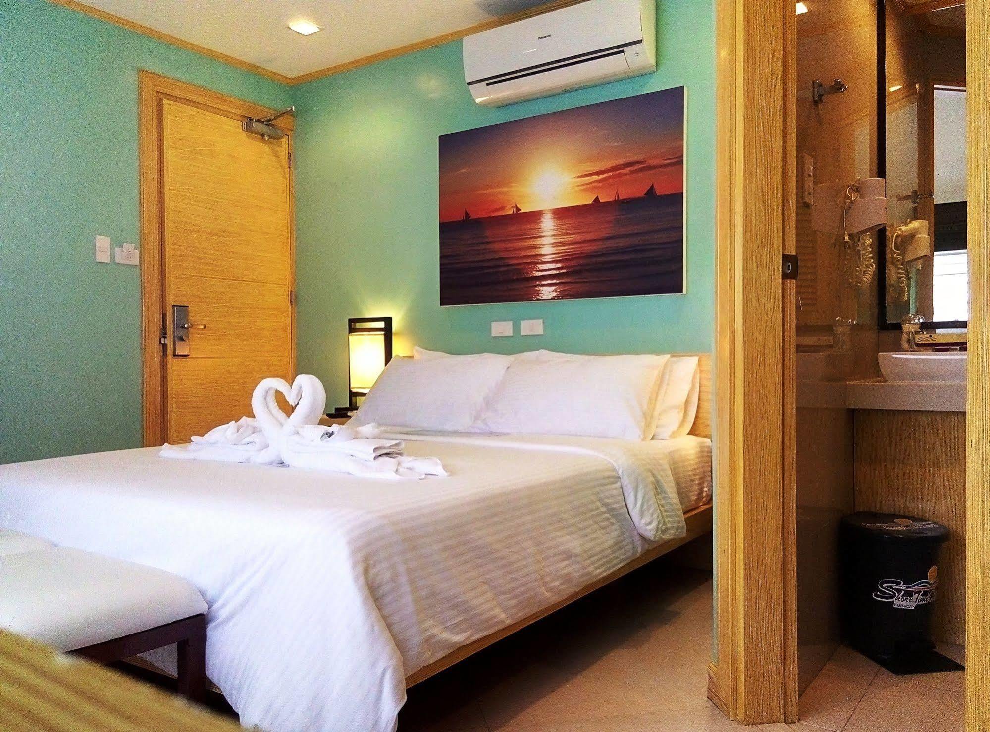 Shore Time Boracay 3*