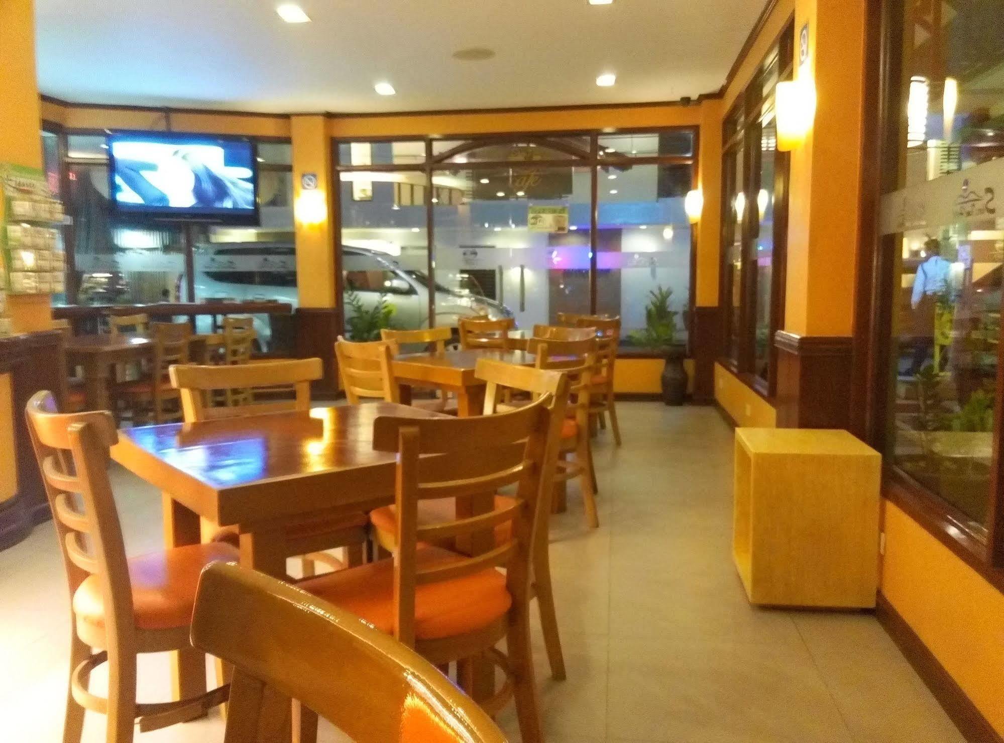 Shore Time Boracay Hotel 3*